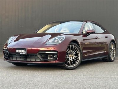 2023 Porsche PANAMERA photo 2