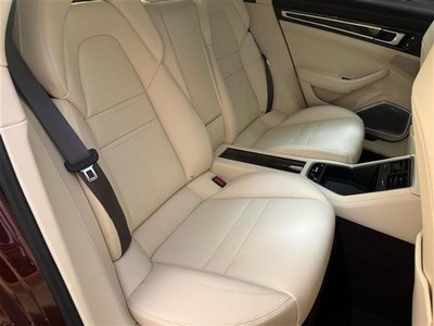 2023 Porsche PANAMERA thumbnail 30