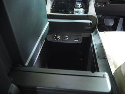 صورة 42 لـ 2024 Toyota ALPHARD
