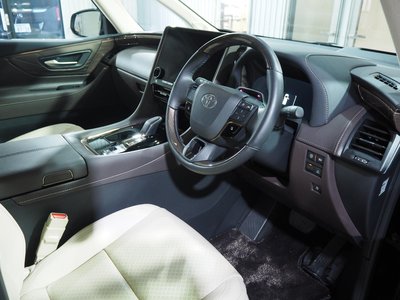صورة 9 لـ 2024 Toyota ALPHARD