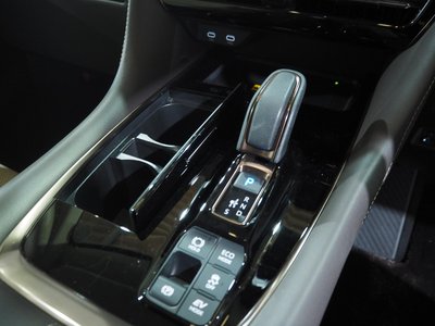 صورة 38 لـ 2024 Toyota ALPHARD