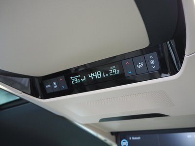 صورة 34 لـ 2024 Toyota ALPHARD