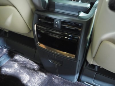 صورة 50 لـ 2024 Toyota ALPHARD