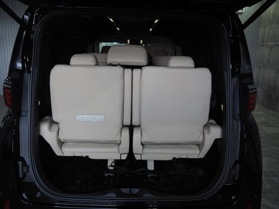 صورة 28 لـ 2024 Toyota ALPHARD