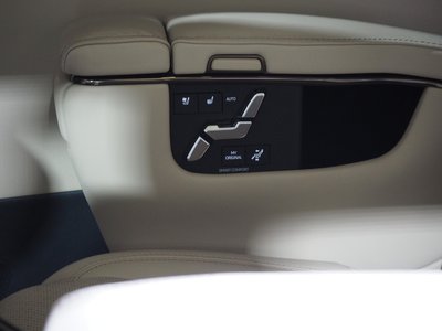 صورة 49 لـ 2024 Toyota ALPHARD