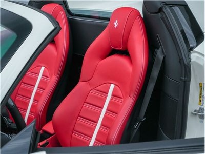 2016 Ferrari 488 SPIDER — миниатюра 3