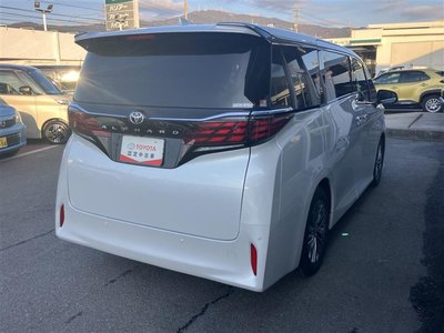 2024 Toyota ALPHARD — фото 7