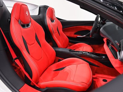 2026 Ferrari 296 GTS photo 13