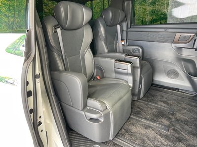 2025 Toyota ALPHARD 照片 8