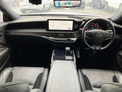 2023 Lexus LS photo 8