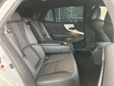 2023 Lexus LS photo 10