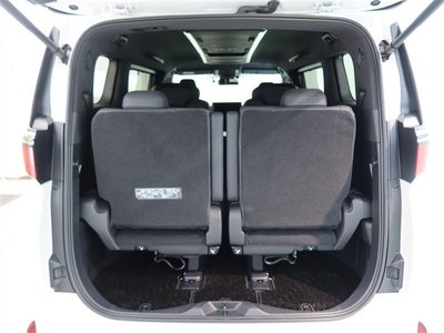 صورة 26 لـ 2024 Toyota ALPHARD