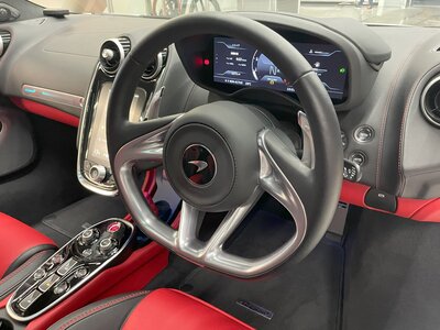 صورة 37 لـ 2024 Mclaren GT