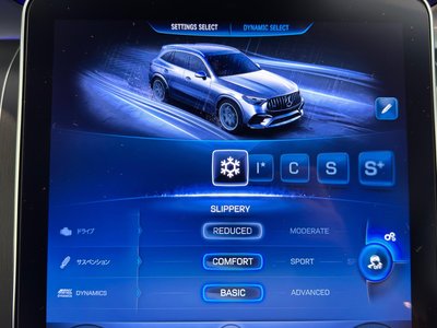 2026 Mercedes-BENZ GLC AMG thumbnail 41