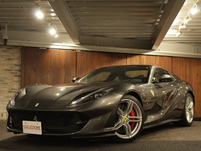 2022 Ferrari 812 GTS 照片 1