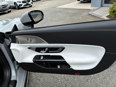 2025 Mercedes-BENZ GT AMG — миниатюра 30
