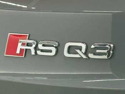 صورة 13 لـ 2021 AUDI RS Q3
