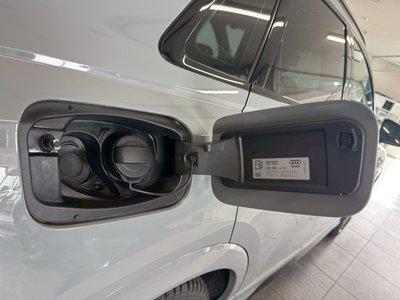 صورة 16 لـ 2021 AUDI RS Q3