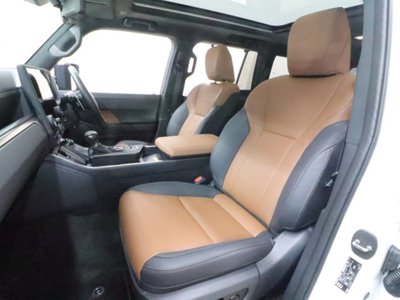 2025 Lexus GX photo 13