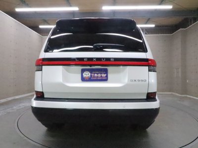 2025 Lexus GX photo 49
