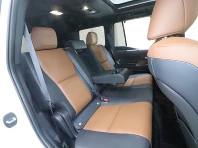 2025 Lexus GX photo 10