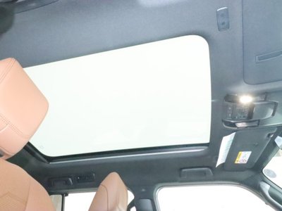 2025 Lexus GX photo 8