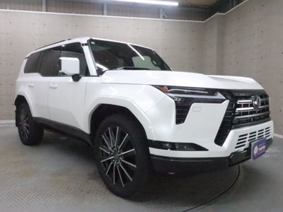 2025 Lexus GX photo 47