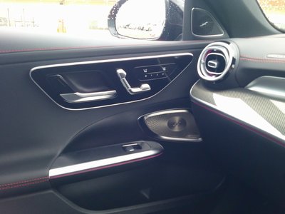 2025 Mercedes-BENZ C-CLASS AMG photo 14