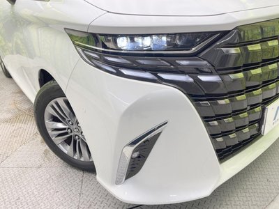2025 Toyota ALPHARD — фото 13