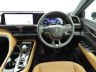 2023 Toyota CROWN SPORT photo 5