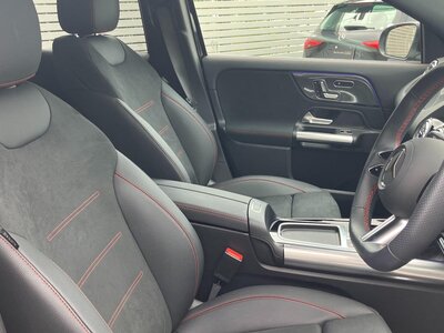 2024 Mercedes-BENZ GLA thumbnail 23