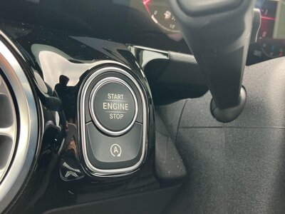 2024 Mercedes-BENZ GLA thumbnail 39