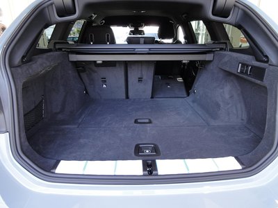 2025 BMW 3 SERIES TOURING photo 11