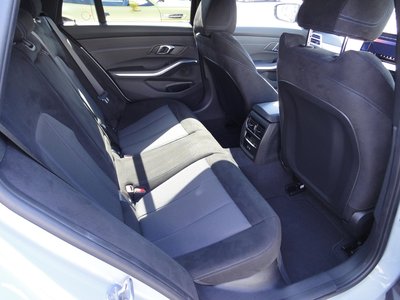 2025 BMW 3 SERIES TOURING photo 9