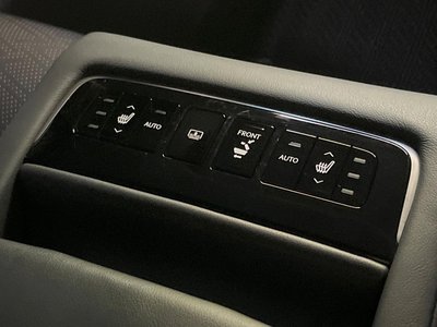 2021 Lexus LS photo 11