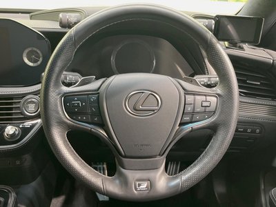 2021 Lexus LS photo 14