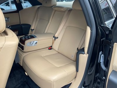 صورة 18 لـ 2013 ROLLS-ROYCE GHOST