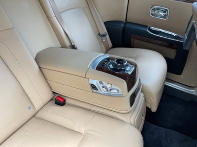 صورة 17 لـ 2013 ROLLS-ROYCE GHOST
