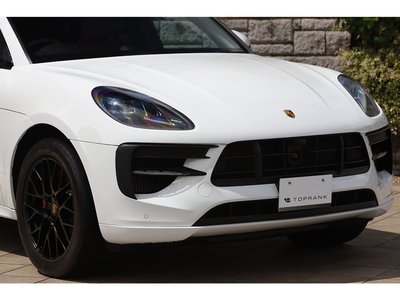 2021 Porsche MACAN thumbnail 27