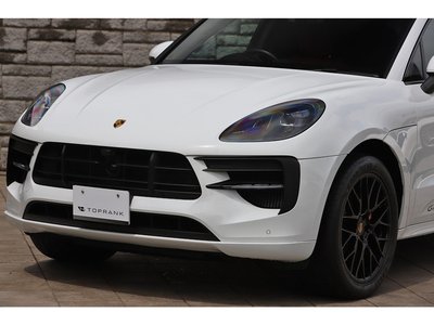 2021 Porsche MACAN thumbnail 28