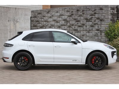 2021 Porsche MACAN thumbnail 18