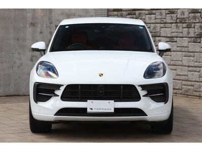 2021 Porsche MACAN photo 9