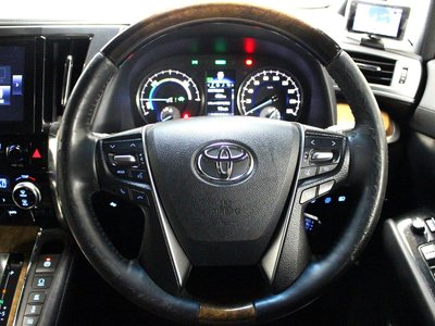 صورة 15 لـ 2016 Toyota ALPHARD