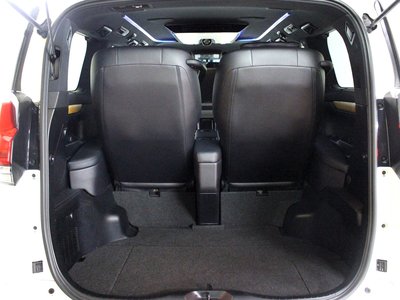 صورة 22 لـ 2016 Toyota ALPHARD