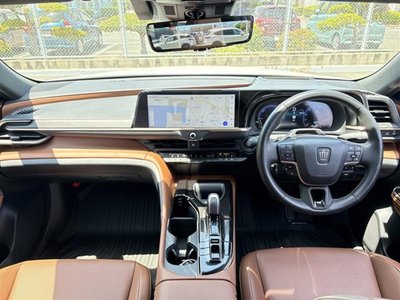 2025 Toyota CROWN ESTATE 缩略图 8