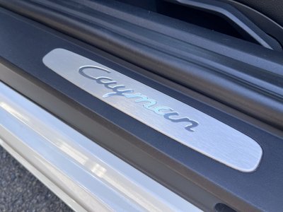صورة 28 لـ 2016 Porsche 718