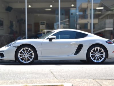 صورة 3 لـ 2016 Porsche 718