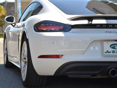 صورة 34 لـ 2016 Porsche 718