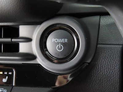 صورة 43 لـ 2025 Toyota CROWN SPORT