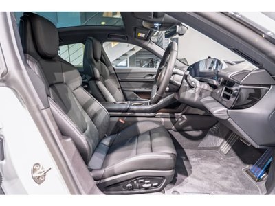 2026 Porsche TAYCAN photo 3